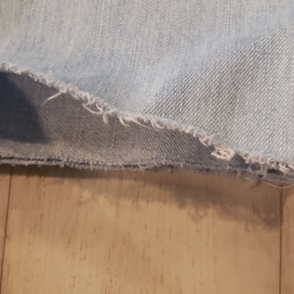 3/$10 American Eagle junior distressed stone washed denim shorts - Picture 3 of 5